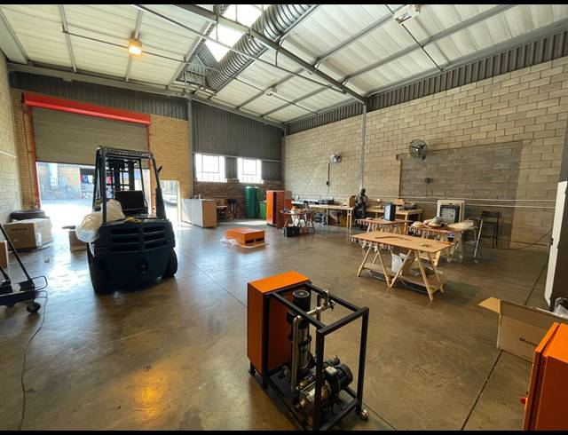 374M² WAREHOUSE TO LET IN KYA SANDS